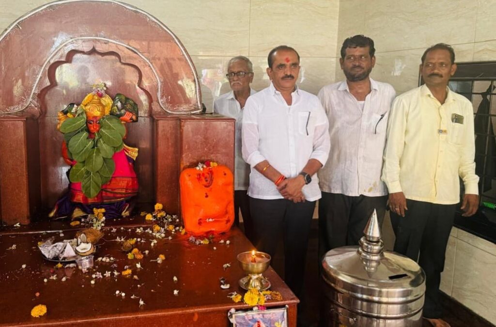 शनि मंदिर देवस्थान येथे शनि जन्मोत्सव सोहळा उत्साहात, महापूजा,अभिषेक व महाप्रसादाचे वाटप -NNL