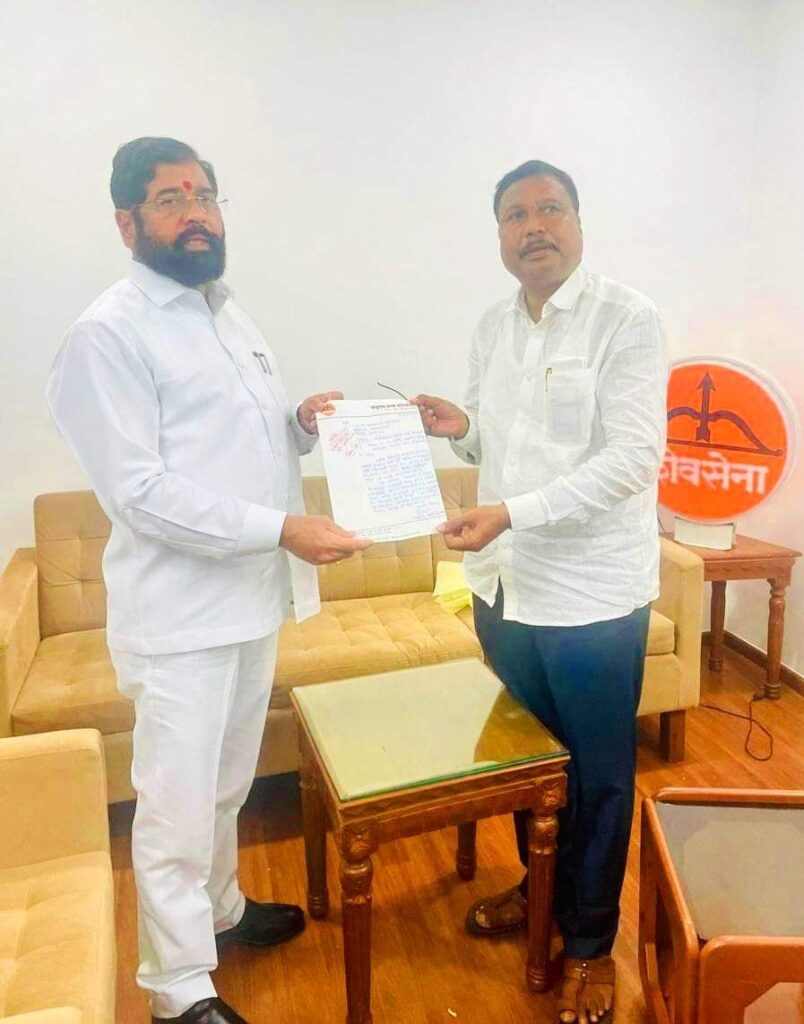 IMG 20240619 WA0027 बाबुराव कदम कोहळीकर यांच्या प्रयत्नामुळें पारधी समाजाच्या कुटुंबास मुख्यमंत्री सहाय्यता निधीतून ५ लाखांची आर्थिक मदत जाहीर -NNL