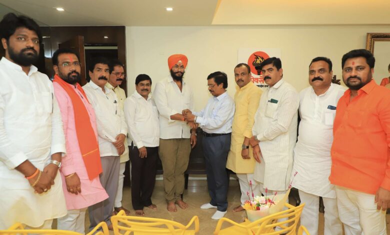 IMG 20240609 211718 नवज्योतसिंघ गाडीवाले यांची घरवापसी; मातोश्रीवर झाला पक्षप्रवेश -NNL