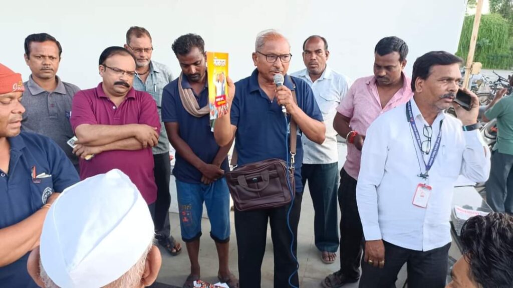 WhatsApp Image 2024 06 26 at 7.00.08 PM 1 प्रत्येक स्टॉलवर लोकराज्य अंक उपलब्ध विद्यार्थी, अभ्यासक व शाळांनी मागणी करावी -NNL