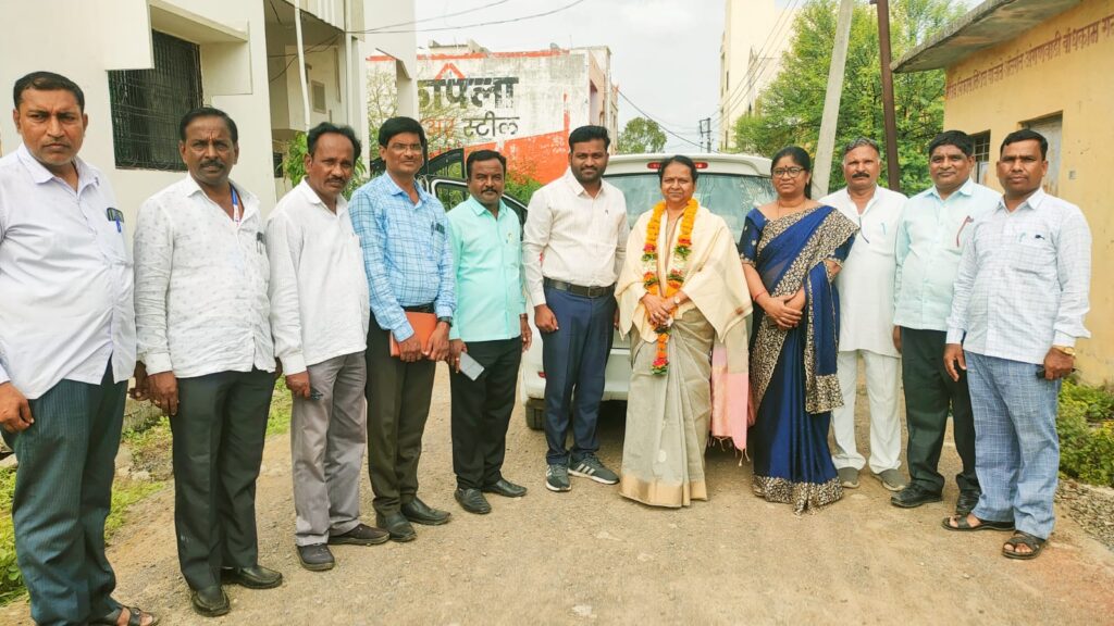 IMG 20240701 WA0083 तालुक्यातील विनाशिक्षक असलेल्या 15 शाळांना आजपासून मिळणार शिक्षक - शिक्षणाधिकारी सविता बिरगे - NNL