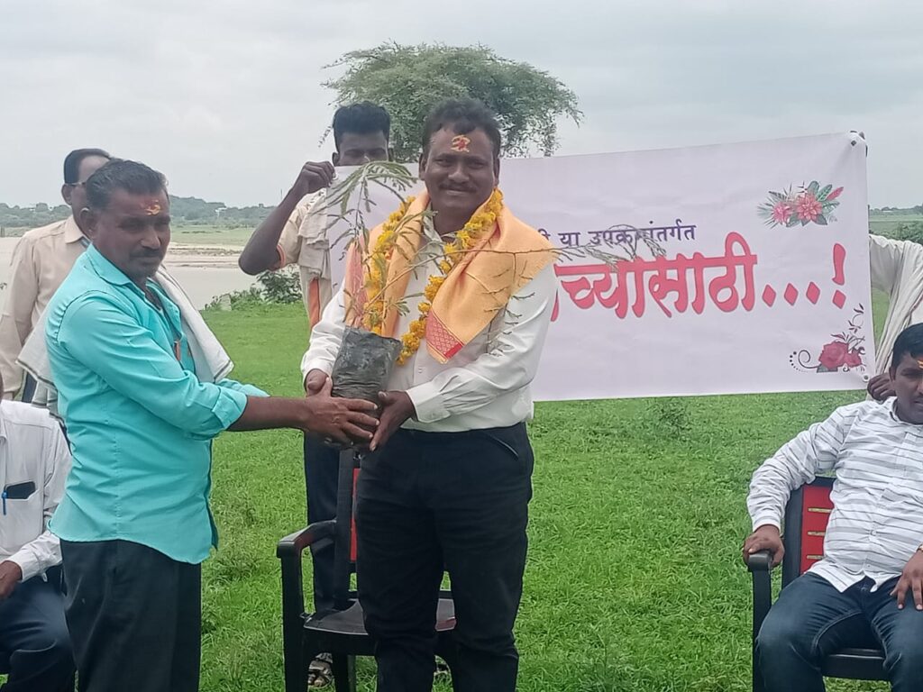 tree planting | धर्माबाद तालुक्यात सुरू झालेला वृक्ष लागवड अभियानाच देगलूर तालुक्यात समारोप – NNL