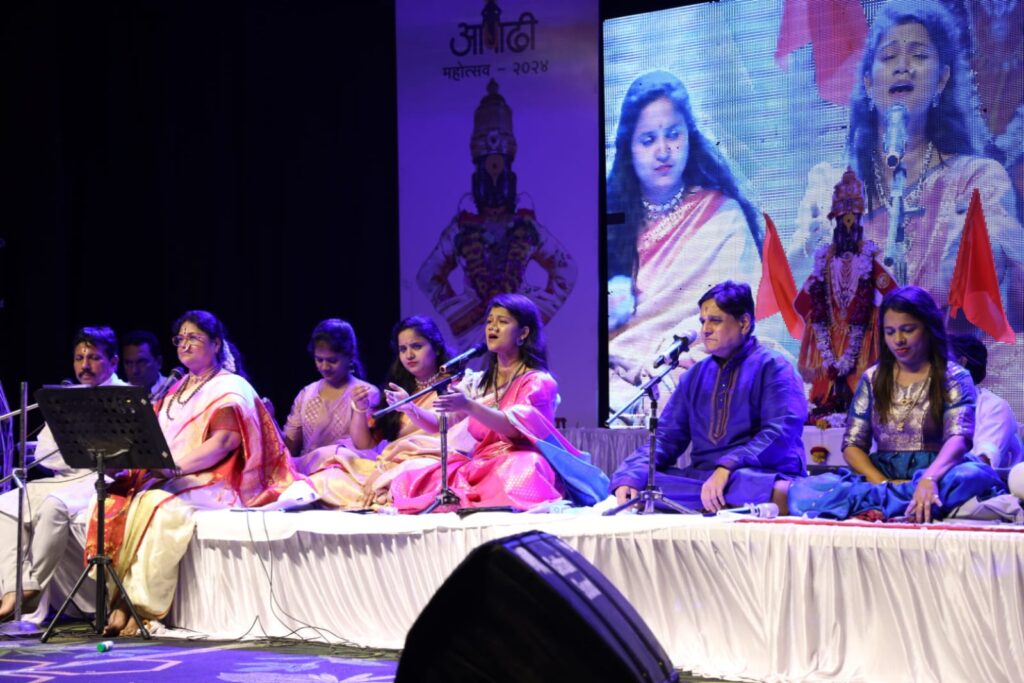 IMG 20240719 WA0027 Ashadhi mahotsav । आषाढी महोत्सव 2024 हरिनामाच्या गजरात भक्ती संगीतात चिंब झाले भक्तजन -NNL