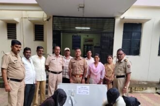 IMG 20240805 WA0028 Himayatnagar police arrested three accused in the robbery : हिमायतनगर पोलीसांनी दरोडयातील तीन पाहीजे असलेले आरोपीतास केले अटक - NNL