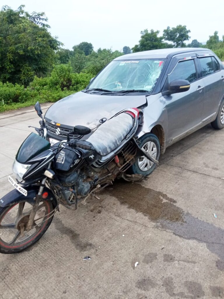 A speeding car hit the bike hard : भरधाव वेगातील कारची दुचाकीला जबर धडक; सरसम येथील शेतकरी आनंदराव मिराशे यांचा मृत्यू -NNL