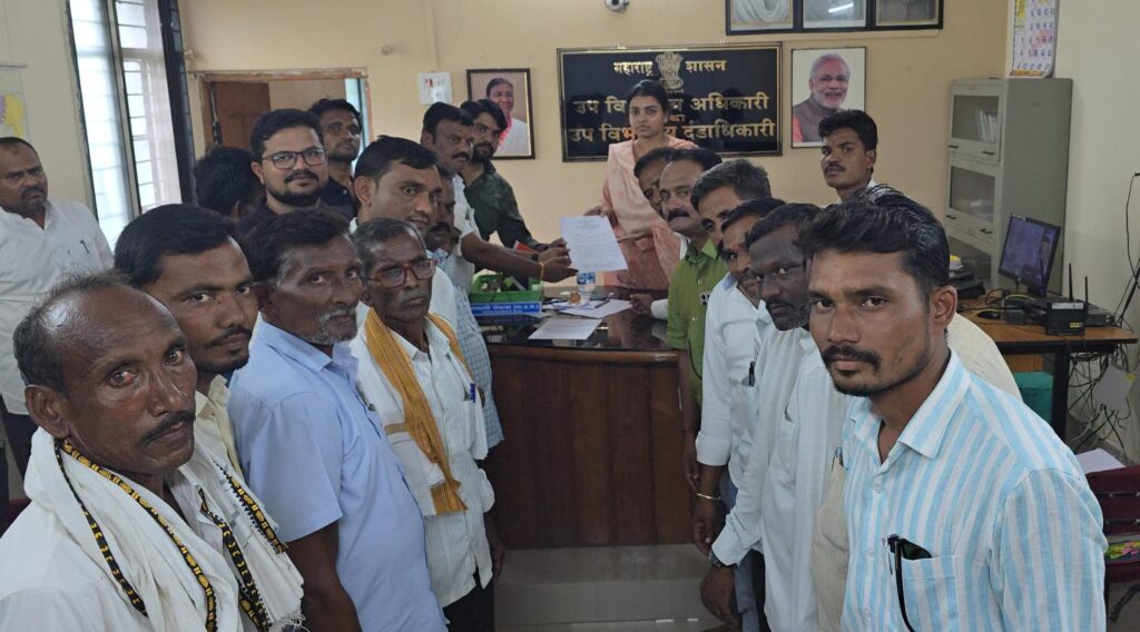 IMG 20240812 WA0073 online e-crop ; ऑनलाइन ई पीक पेऱ्याची अट शिथिल करून सरसकट शेतकऱ्यांना कापूस सोयाबीनचे अनुदान द्यावे.... - NNL