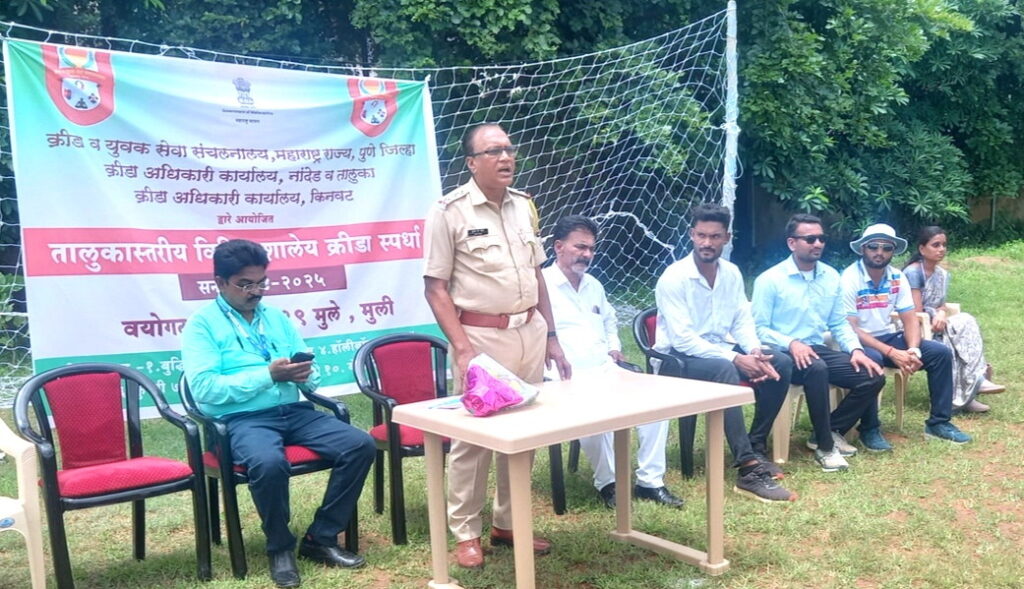 IMG 20240814 WA0032 Inspector of Police Sunil Birla : फुटबॉल खेळल्याने निर्णयक्षमता व संघटन कौशल्य वाढते - पोलिस निरिक्षक सुनिल बिर्ला -NNL