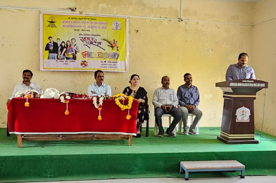 Narendra Chavan ; युवकांनी सर्व गुण व कौशल्यांनी परिपूर्ण असले पाहिजे – नरेंद्र चव्हाण – NNL