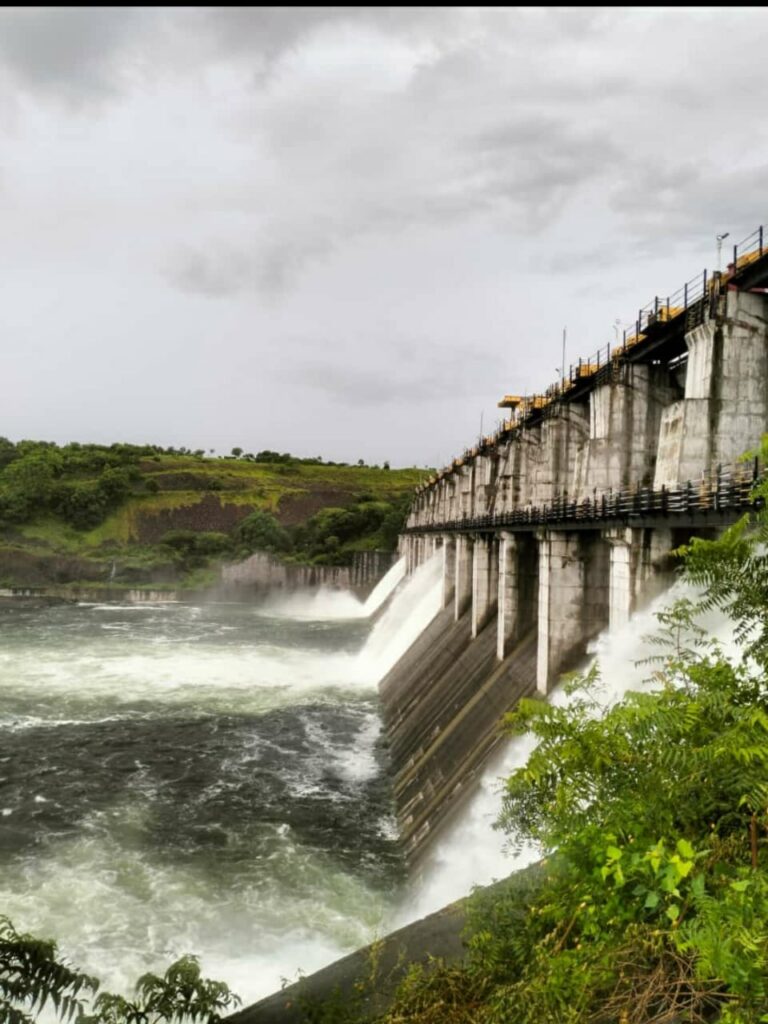 Three gates of Upper Manar Limbiti Dam opened on Saturday : ऊर्ध्व मानार लिंबीटी धरणाचे शनिवारी तीन दरवाजे उघडले; १४१३क्यूसेक पाण्याचा नदीपात्रात विसर्ग -NNL