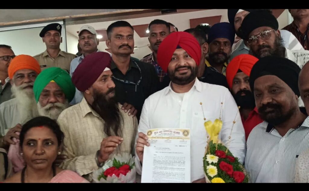 IMG 20240829 WA0003 Sardar Ravneet Singh Bittu ; रेल राज्यमंत्री सरदार रवनीत सिंघ बिट्टूजी याना गुरु का खालसा संस्थेसह भाविकांचे निवेदन - NNL