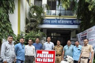 IMG 20240811 181602 स्कुटी चोरीतील एका आरोपीला खंजीर व चोरीच्या संशयित मोबाईल सह ताब्यात -NNL