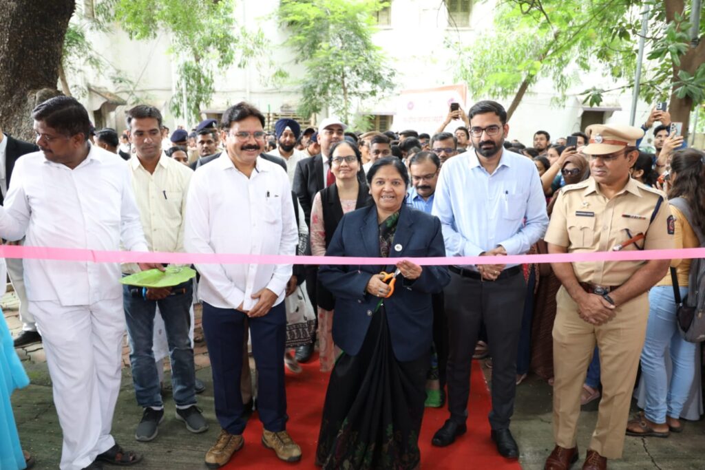 Chief District and Sessions Judge Surekha Kosamkar : कायदे बदलाचे क्रांतीकारी पाऊल समजण्यासाठी मल्टीमीडिया चित्र प्रदर्शन उपयोगी : प्रमुख जिल्हा व सत्र न्यायाधीश सुरेखा कोसमकर – NNL