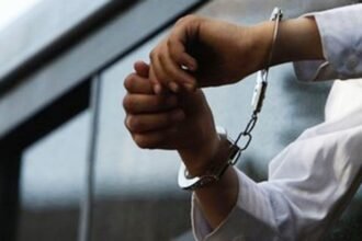 arested two accused arrested : देगलुर येथील कारची काच फोडुन लंपास केलेल्या रकमपैकी 10,00,000/- रोख रक्कम जप्त, दोन आरोपी निष्पन्न -NNL