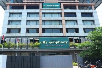 city simohonya hotel 09 accused gambling in City Symphony Hotel : सिटी सिन्फनी हॉटेलमध्ये जुगार खेळणारे 09 आरोपी विरुध्द कार्यवाही 1 लक्ष 14 हजार 470 रुपयाचा मुद्देमाल जप्त -NNL