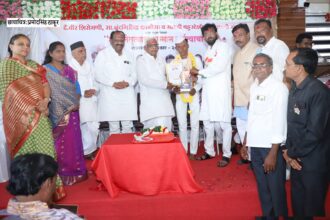 IMG 20240930 WA0027 Laxmanrao Bhavare : जेष्ठ पत्रकार लक्ष्मणराव भवरे यांचा राज्यस्तरीय पुरस्काराने गौरव -NNL