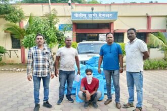IMG 20241007 WA0042 Accused transporting Ratna Zarda : रत्ना जर्दाची वाहतुक करणा-या आरोपी व वाहनासह 7 लक्ष 92 हजाराचा मुददेमाल जप्त -NNL