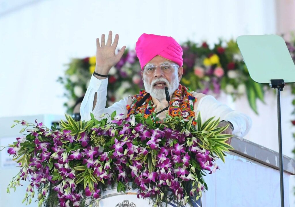 pm Prime Minister Narendra Modi : बंजारा समाजातील संतांनी देशाच्या आध्यात्मिक क्षेत्राला उर्जा दिली -प्रधानमंत्री नरेंद्र मोदी -NNL