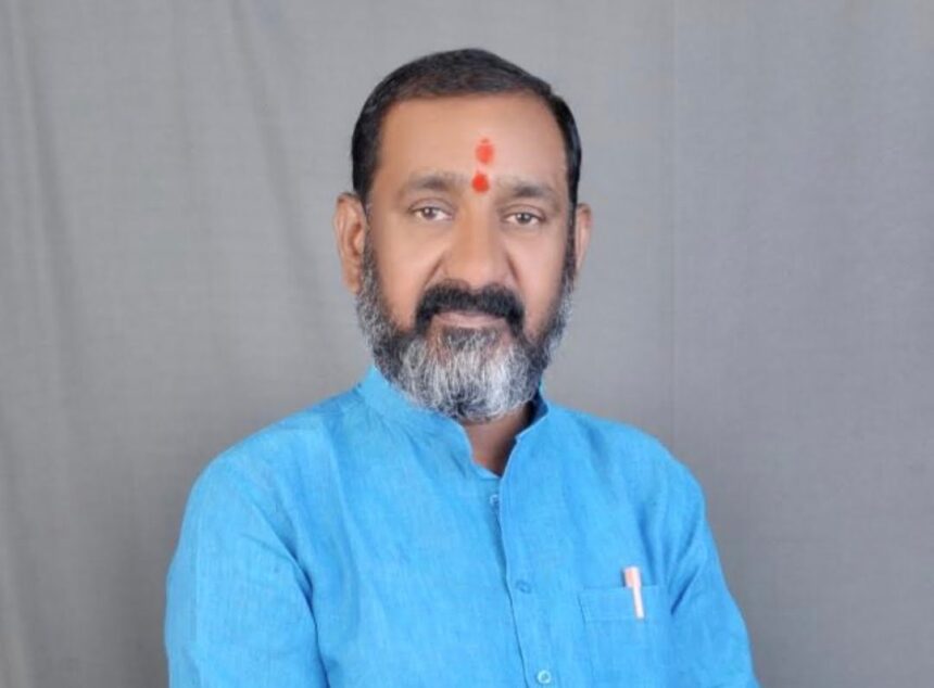 prakash marawar 2 शिक्षक सुनील मोरे आत्महत्या प्रकरणी संबंधित अधिकाऱ्यांना अटक करा - प्रकाश मारावार