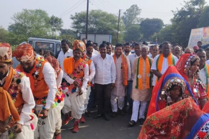 IMG 20241116 WA0028 Mla. Bhimrao Keram : तुम्ही मला मतदान रुपी आशीर्वाद द्या मी किनवट जिल्हा इस्लापूर मांडवी तालुका निर्मितीसाठी प्रयत्नशील राहील- आ. भीमराव केराम -NNL