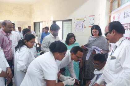 WhatsApp Image 2024 12 05 at 5.36.34 PM Launch of National Deworming Campaign : राष्ट्रीय जंतनाशक मोहीम व सीवाय टीबी टेस्टचे उदघाटन -NNL
