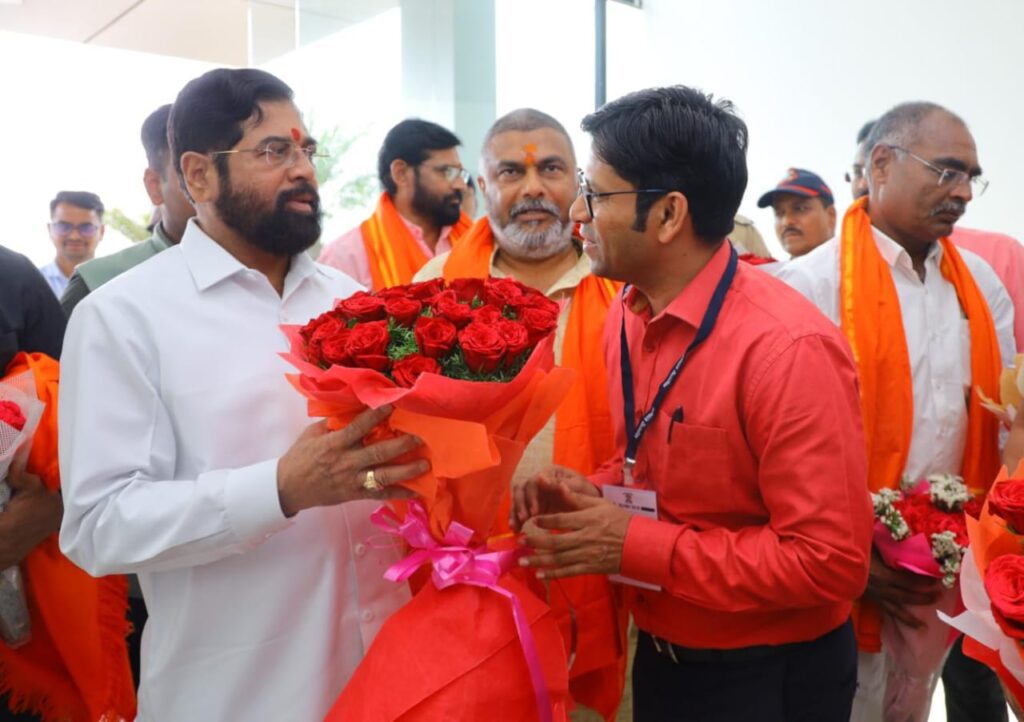 Deputy Chief Minister Eknath Shinde : उपमुख्यमंत्री एकनाथ शिंदे यांचे नांदेड विमानतळावर आगमन