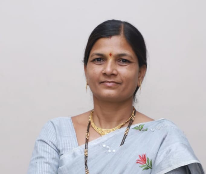 Balirampur ; बळीरामपुर येथील देशी दारू दुकान स्थलांतरित करण्यासाठी आत्मदहन व रास्ता रोको आंदोलन करण्याचा सरपंच सौ.रेणुका पांचाळचा ईशारा