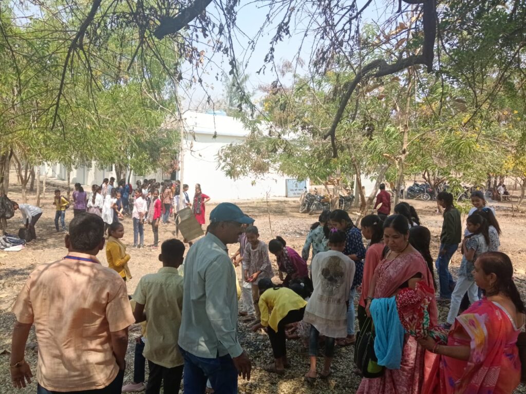 IMG 20250319 WA0024 Assistant Inspector of Police : नागरिकांनी आपला परिसर प्लास्टिक मुक्त करावे - स.पो.नि.पवार