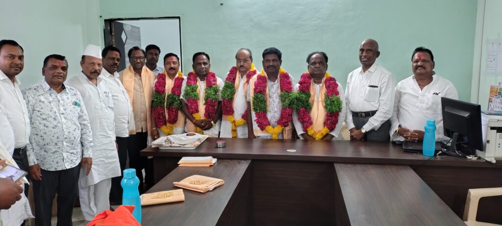 IMG 20250419 WA0004 Arya Vaishya Mahasabha : आर्य वैश्य महासभेच्या जिल्हा ग्रामीणच्या अ़ध्यक्षपदी प्रभाकर पत्तेवार यांची बिनविरोध निवड