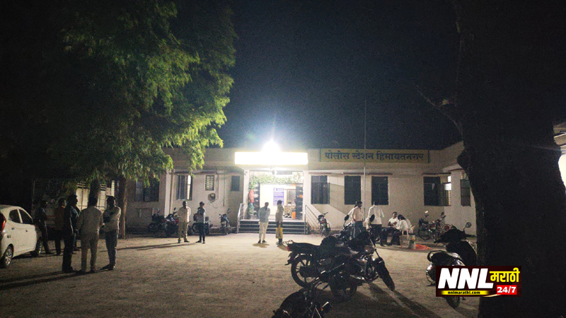 selling illegal fertilizers without license : हिमायतनगरात विनापरवाना अनधिकृत खत विक्री करणाऱ्या गोदामावर छापा; तेलंगणा राज्यातील तीन व महाराष्ट्रातील एकावर गन्हे दाखल 2 IMG 20250423 220759 selling illegal fertilizers without license : हिमायतनगरात विनापरवाना अनधिकृत खत विक्री करणाऱ्या गोदामावर छापा; तेलंगणा राज्यातील तीन व महाराष्ट्रातील एकावर गन्हे दाखल