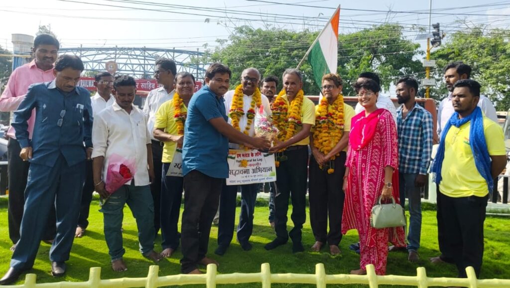 IMG 20250610 WA0033 Nanded ; जम्मू कश्मीर सदभावना अभियानातील मान्यवरांचे नांदेड शहरात भव्य स्वागत