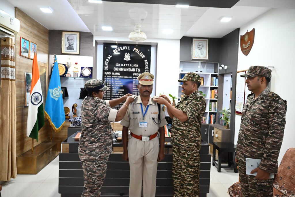 IMG 20250620 WA0002 Assistant Police ; सीआरपीएफमध्ये डोंगरगावचे देवानंद सुकापूरेंची सहाय्यक पोलीस उपनिरीक्षक पदावर पदोन्नती