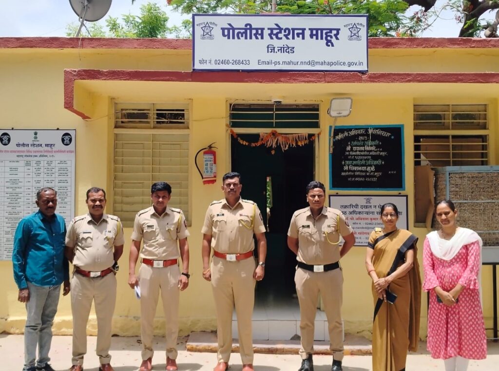 inspector Ganesh Karad ; चार गावात हातभट्टीची दारू पकडली ; नवीन पोलीस निरीक्षक गणेश कराड यांची धाडसी कारवाई