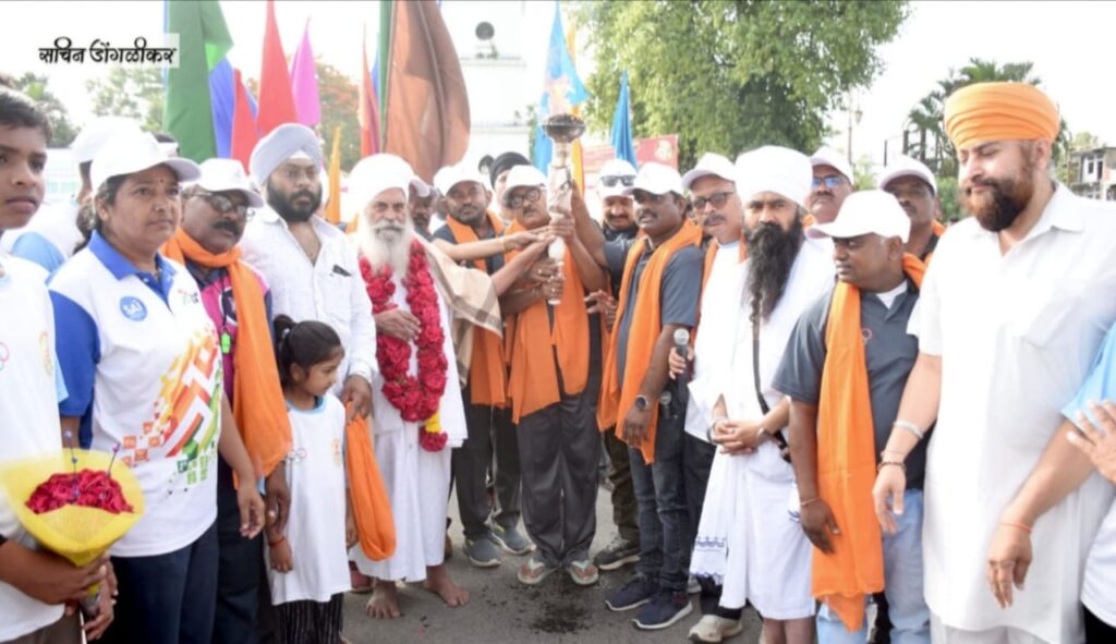 Nanded ; ऑलिंपिक मशाल रॅलीला उस्फूर्त प्रतिसाद भारत माता की जय सह अनेक घोषणांनी नांदेडात क्रीडामय वातावरण