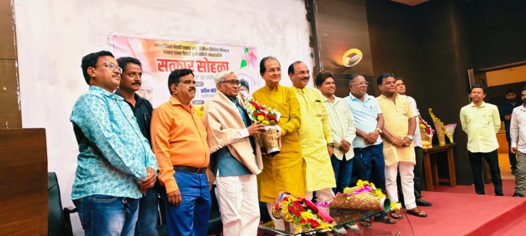 IMG 20250628 WA0037 Dr. Suresh Sawant : वाचन संस्कृती जगण्यासाठी मुलांना मोबाईलच्या नव्हे तर पुस्तकांच्या सानिध्यात न्या - डॉ.सुरेश सावंत