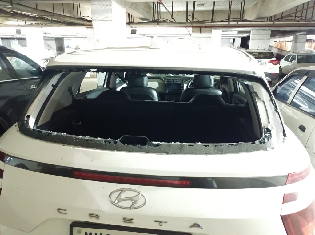 IMG 20250630 WA0003 Nanded Crime : नांदेड शहरातील गुन्हेगारीचा वाढता चेहरा ; पार्किंगमध्ये उभी असलेली क्रेटा कार अज्ञात इसमाने फोडली