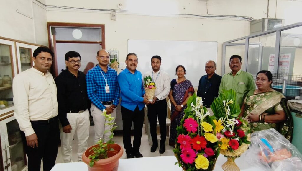 Phd : किनवटचे आदित्य चव्हाण यांना पीएचडी प्रदान……