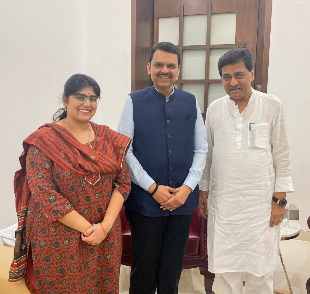 IMG 20250719 WA0028 Chief Minister : नांदेड जिल्ह्याच्या विकासकामांसाठी खा. अशोकराव चव्हाण व आ. श्रीजया चव्हाण यांनी घेतली मुख्यमंत्र्यांची भेट