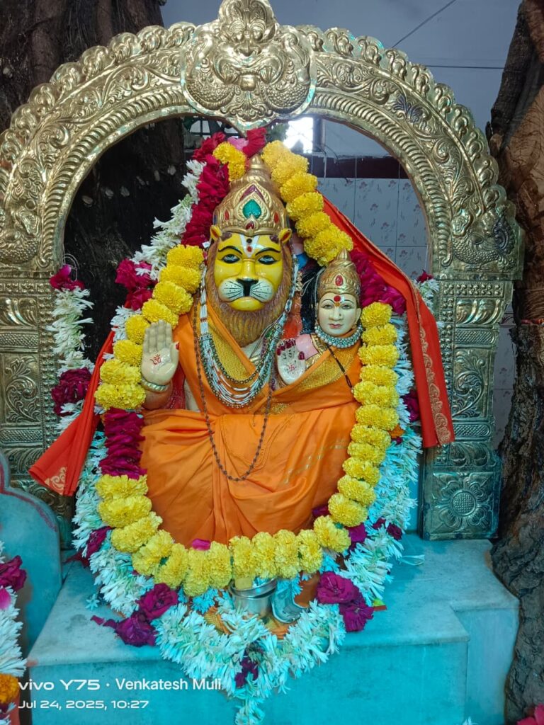 IMG 20250724 WA0007 1 Naroba Devasthan ; श्रावण मास महिन्या निमित्ताने नारोबा देवस्थान येथे दैनंदिन महाप्रसाद आयोजन