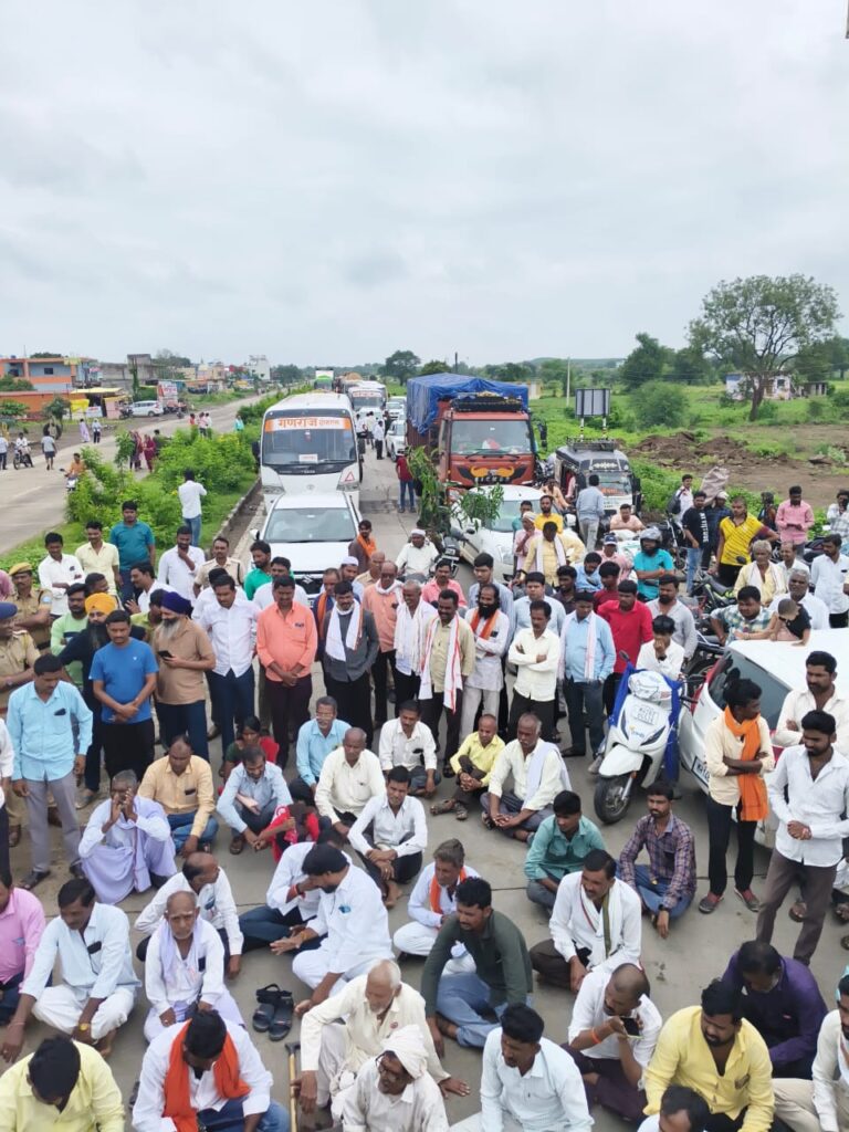 Chakkajam : कर्ज माफी व सातबारा कोरा हवा.. प्रहार जनशक्ती पक्षाचा चक्काजाम आंदोलन