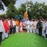 IMG 20250801 WA0007 CIDCO ; सिडको येथे अण्णाभाऊ साठे जयंतीनिमित्त अण्णाभाऊ साठे पुतळ्यास अभिवादन