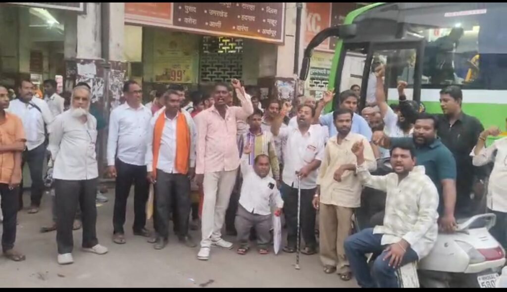 IMG 20250806 WA0006 Shivai Electric Bus ; शिवाई इलेक्ट्रिक बसमध्ये दिव्यांगांसाठी राखीव आसन परंतु वनफोर्थ तिकिटच नाही