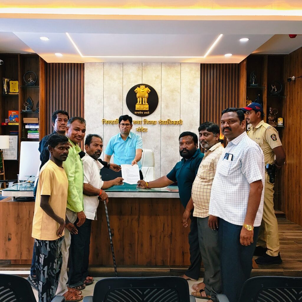 Rahul Salve ; खोटे कागदपत्रे जोडून नौकरी मिळवून देणाऱ्या संस्थाचालक व मुख्याध्यापकाची चौकशी करून गुन्हे दाखल करा – राहुल साळवे