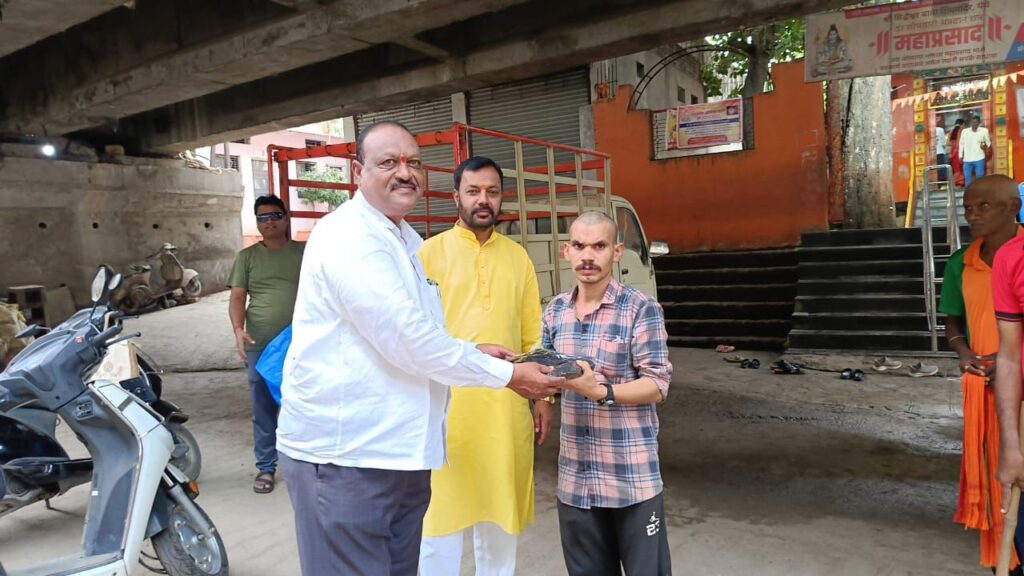 Suresh Palshikar : कायापालटाचा करिष्मा करत ३ हजारांहून अधिक जणांचे जीवन पालटणारे ॲड. दिलीप ठाकूर – सुरेश पळशीकर