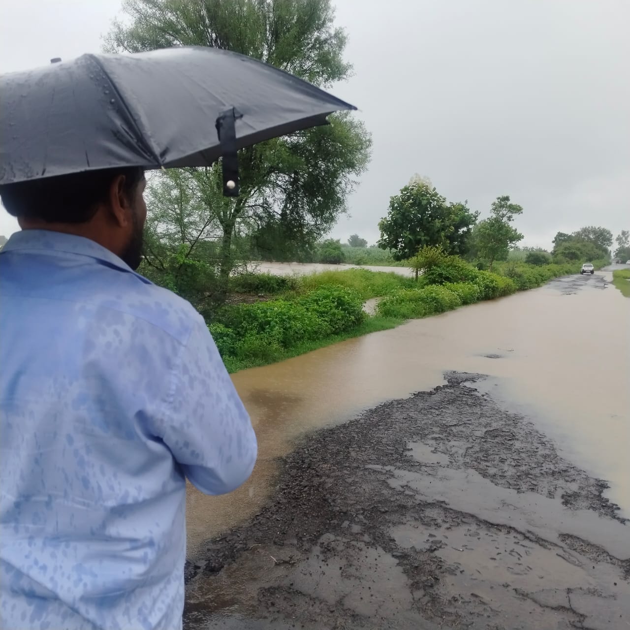 Former MLA Madhavrao Patil Jabalgaonkar : पुरामुळे झालेल्या नुकसानीचे तात्काळ पंचनामे करा – माजी आमदार माधवराव पाटील जवळगावकर 3 IMG 20250816 WA0091 Former MLA Madhavrao Patil Jabalgaonkar : पुरामुळे झालेल्या नुकसानीचे तात्काळ पंचनामे करा – माजी आमदार माधवराव पाटील जवळगावकर