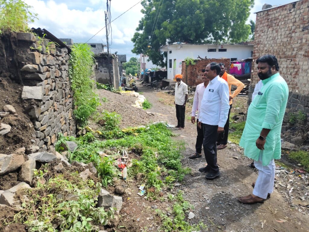 Praveen Patil Chikhlikar : कंधार अतिवृष्टीमुळे बाधित झालेल्या पिकांचे तात्काळ पंचनामे करा – प्रवीण पाटील चिखलीकर