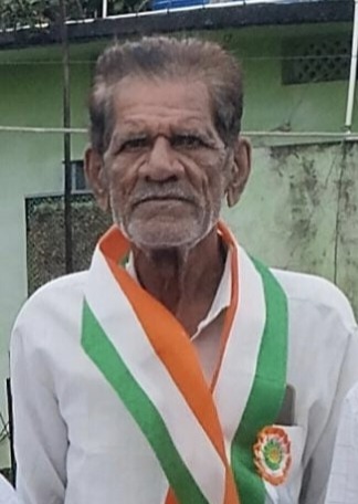 Kandhar News : कंधार तालुक्यातील कोटबाजार येथे भिंत कोसळून आजी माजी ग्रामपंचायत सदस्य ठार