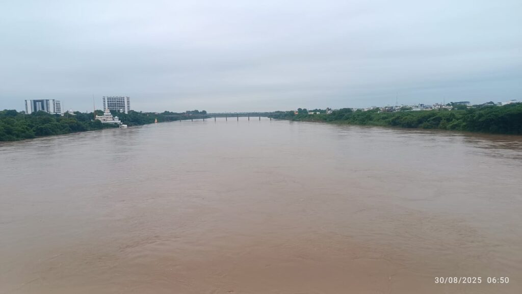 मराठवाड्यात अतिवृष्टीग्रस्त मदतीच्या प्रतीक्षेत