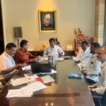 IMG 20250915 WA0034 Kha. Ashokrao Chavan : खा. अशोकराव चव्हाणांची ‘एनएचएआय’ अधिकाऱ्यांसमवेत चर्चा