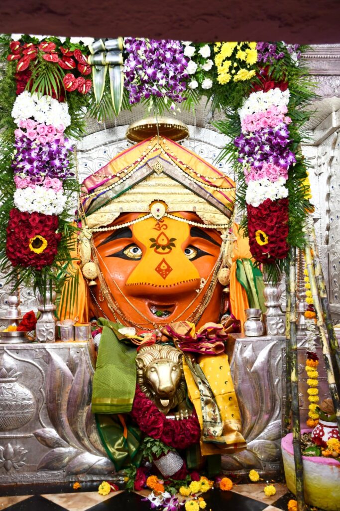 Mahur Navratri Festival : उदे ग अंबे उदे च्या गजरात माहूर गडावर नवरात्र उत्सवाला प्रारंभ