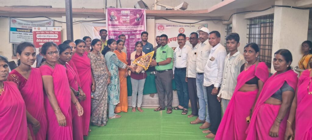 Woman Doctor : भाजीविक्रेत्याची मुलगी ठरली बरडशेवाळा येथील पहिली महिला डॉक्टर